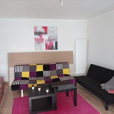 Petite Maison Agreable Pour 6 Voyageurs Apartment Bogny-sur-Meuse Exterior foto