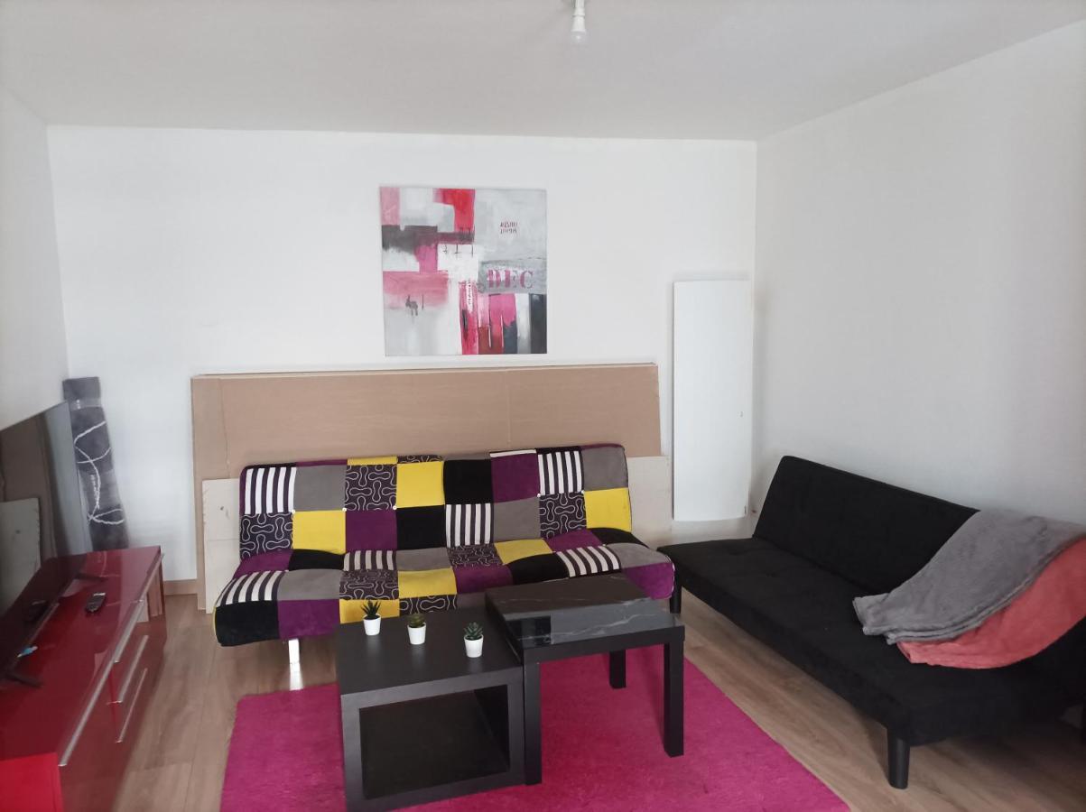 Petite Maison Agreable Pour 6 Voyageurs Apartment Bogny-sur-Meuse Exterior foto