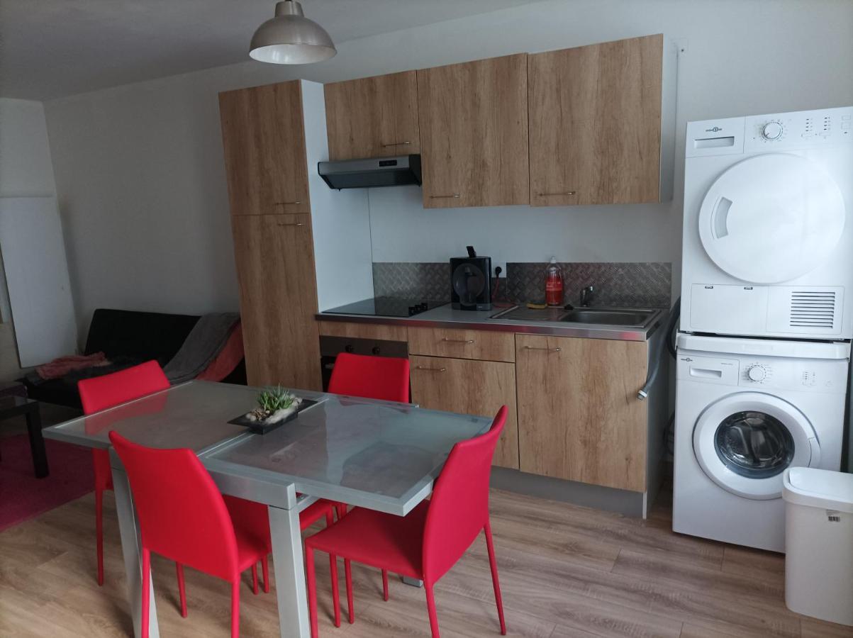 Petite Maison Agreable Pour 6 Voyageurs Apartment Bogny-sur-Meuse Exterior foto