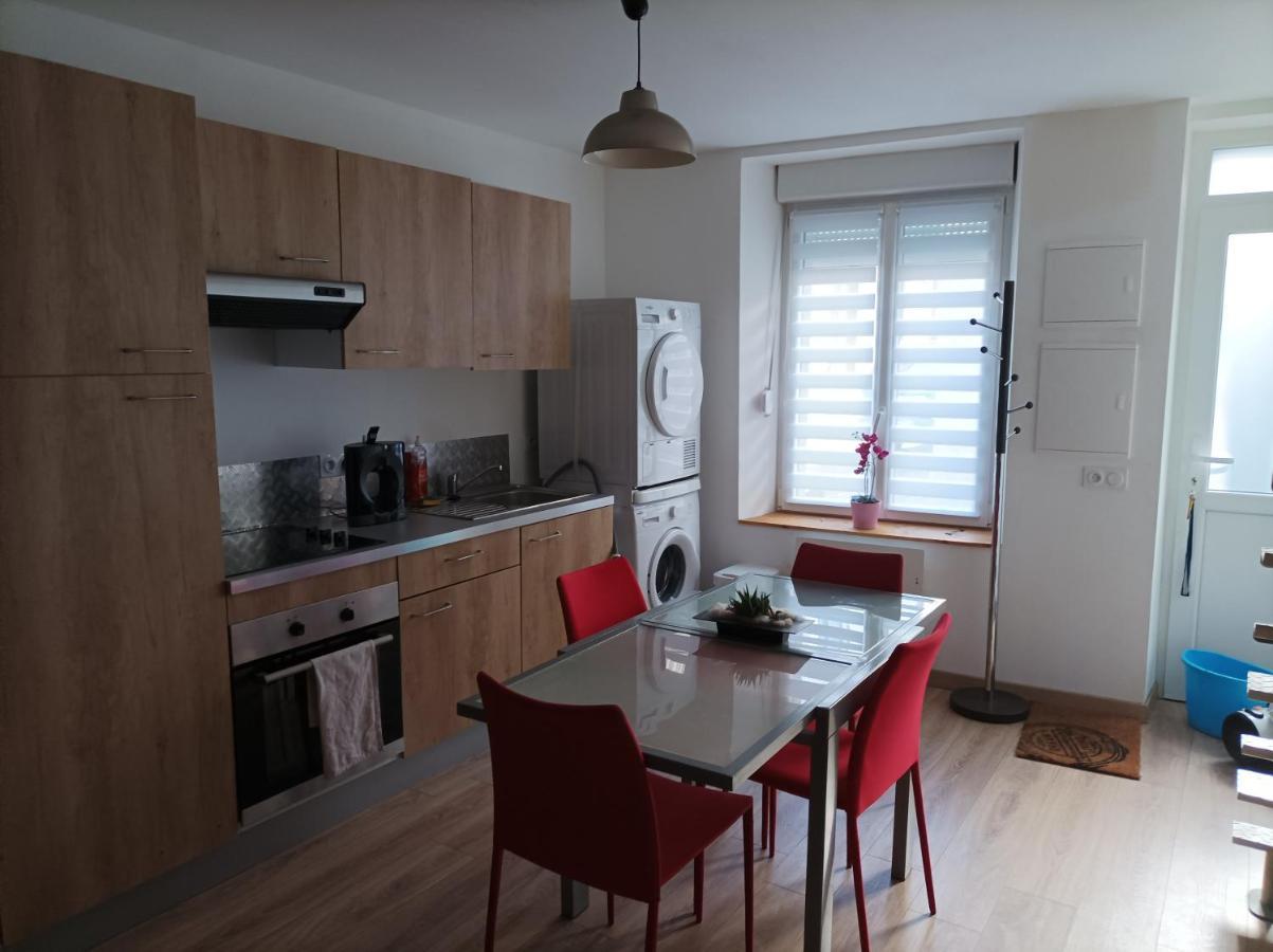 Petite Maison Agreable Pour 6 Voyageurs Apartment Bogny-sur-Meuse Exterior foto